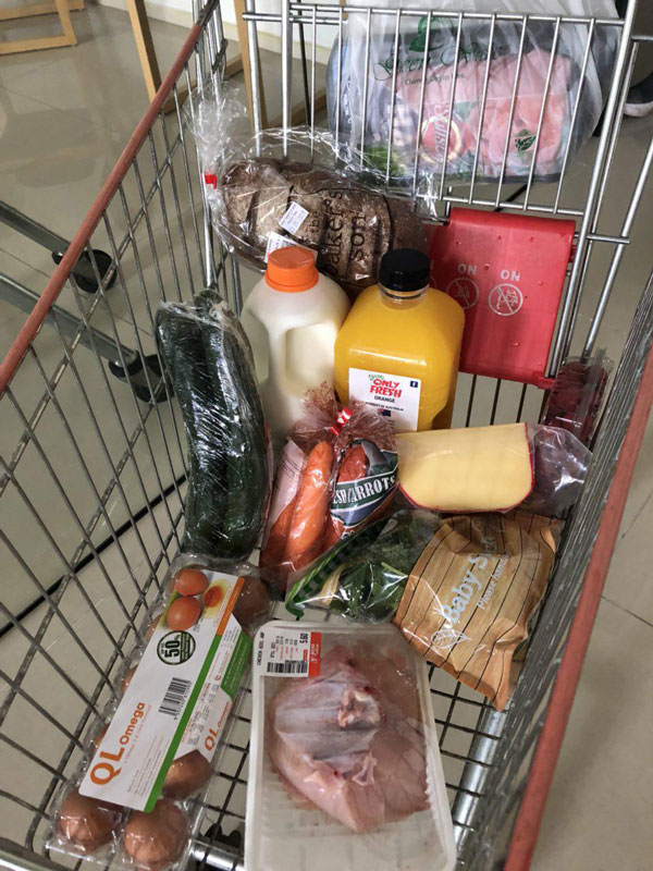 Мы покупаем продукты, к которым привыкли в России: яйца, мясо, сок, сыр, хлеб, овощи